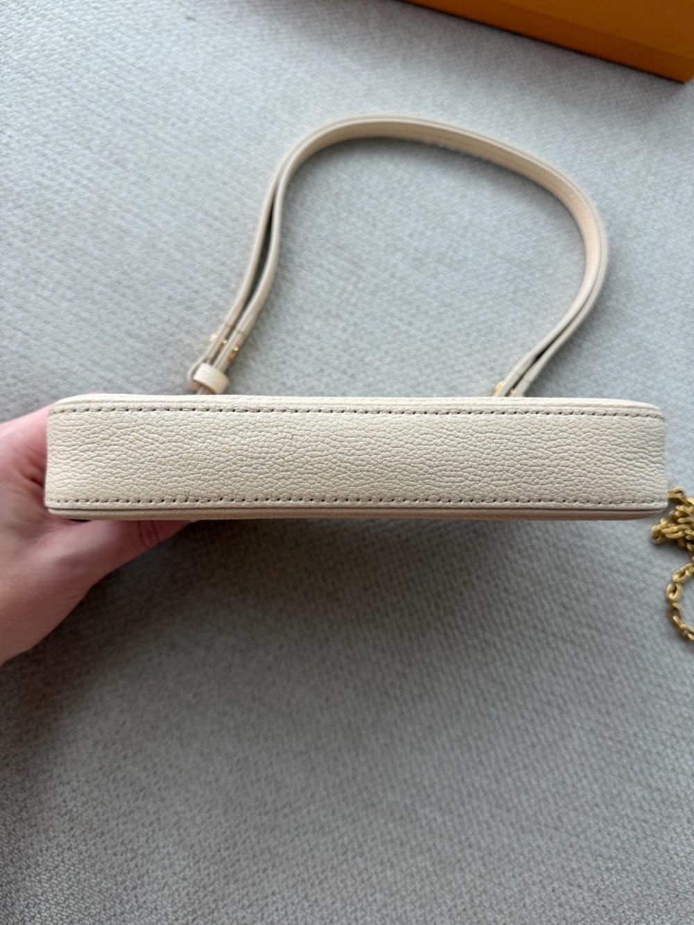 Louis Vuitton Easy Pouch On Strap - Cream - Picture 5 of 11